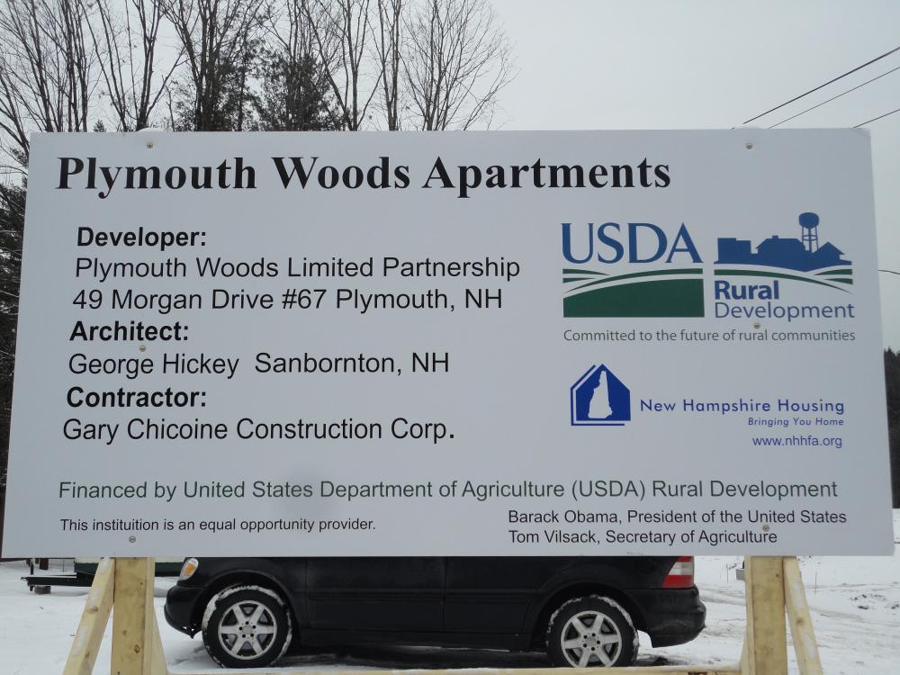 Plymouth Woods Apartments 